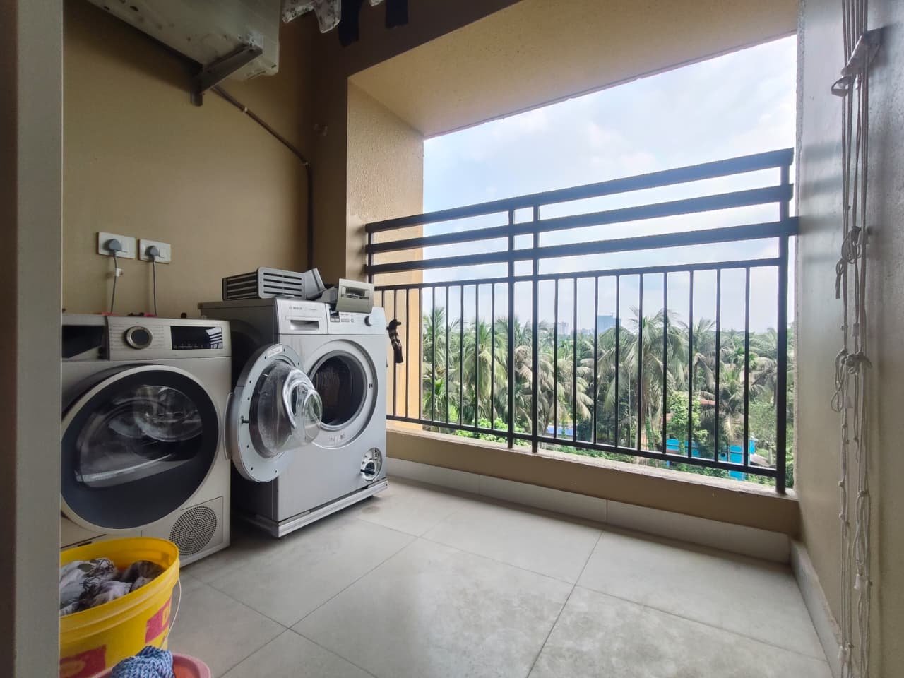 furnished 4 bhk flat for sale at Prudent Pragati bedroom