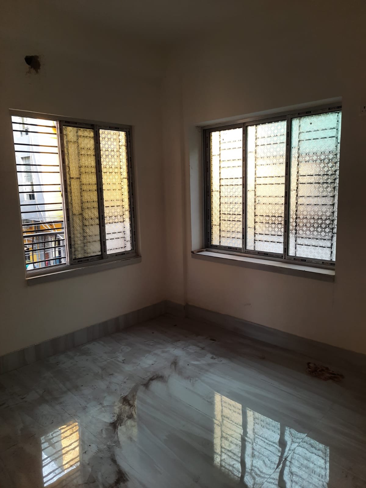 Bed room of 3 BHK Flat For Sale At Behala Chowrasta